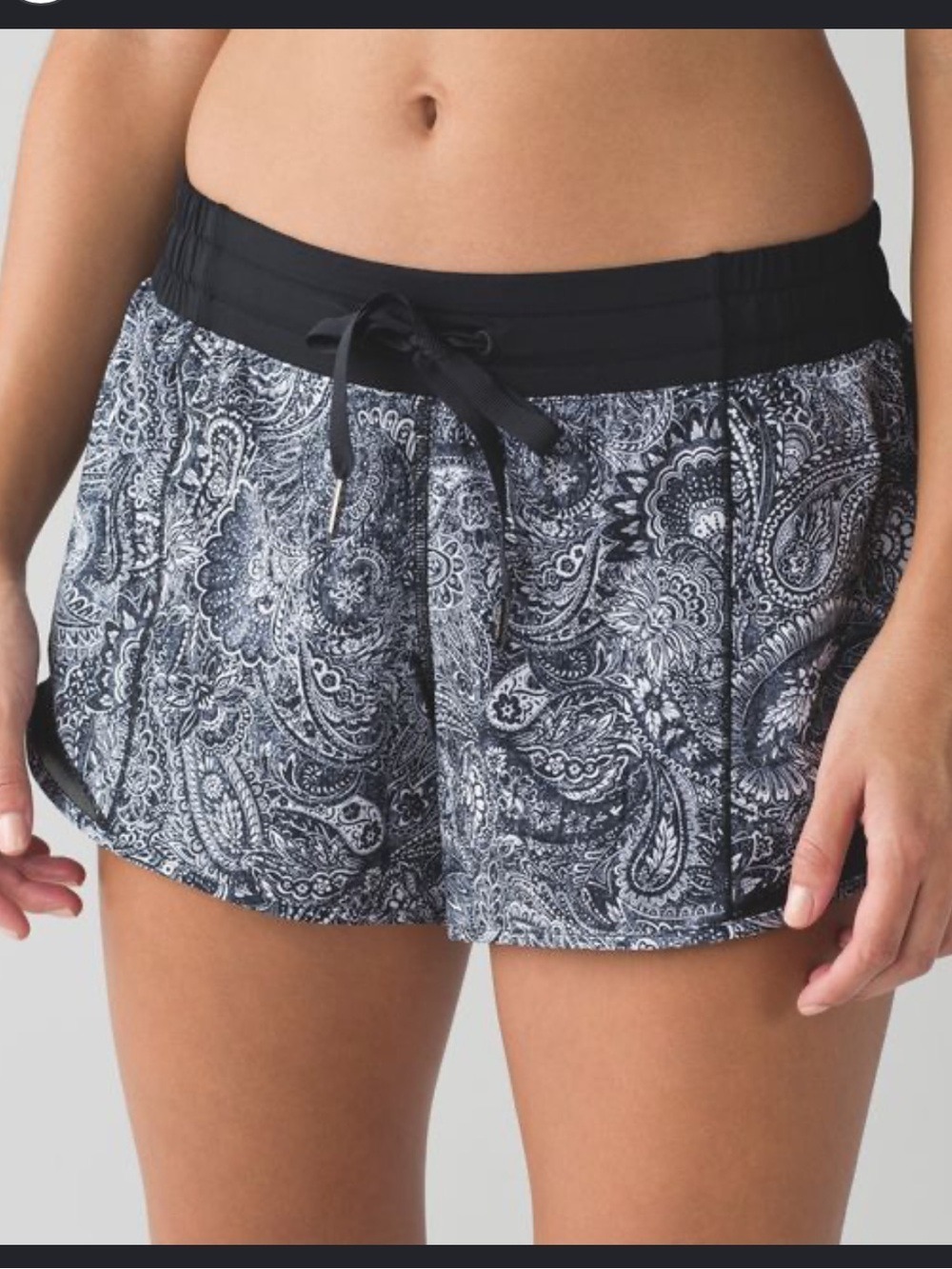 Lululemon Hotty Hot shorts in the Mini Antique Paisley White Black pattern